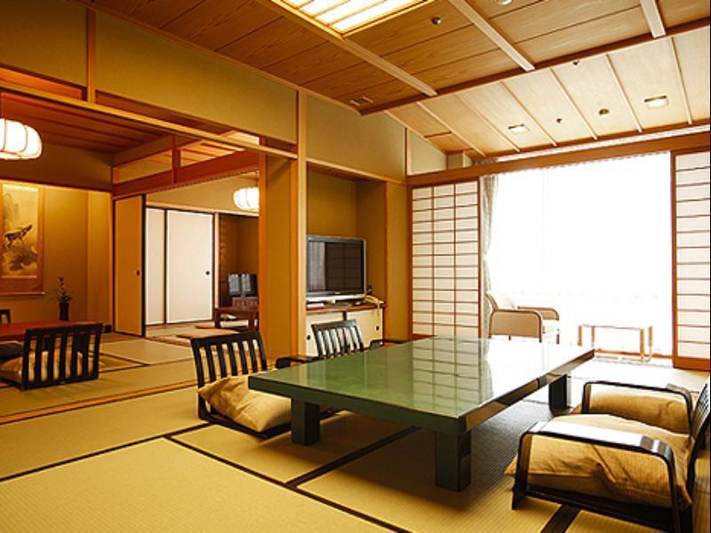 קובה Choraku Ryokan מראה חיצוני תמונה