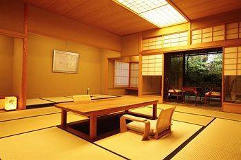 קובה Choraku Ryokan מראה חיצוני תמונה