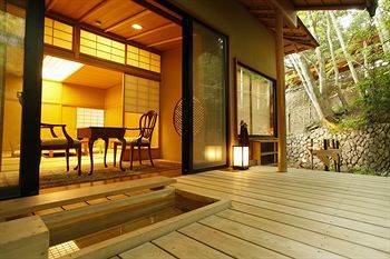 קובה Choraku Ryokan מראה חיצוני תמונה